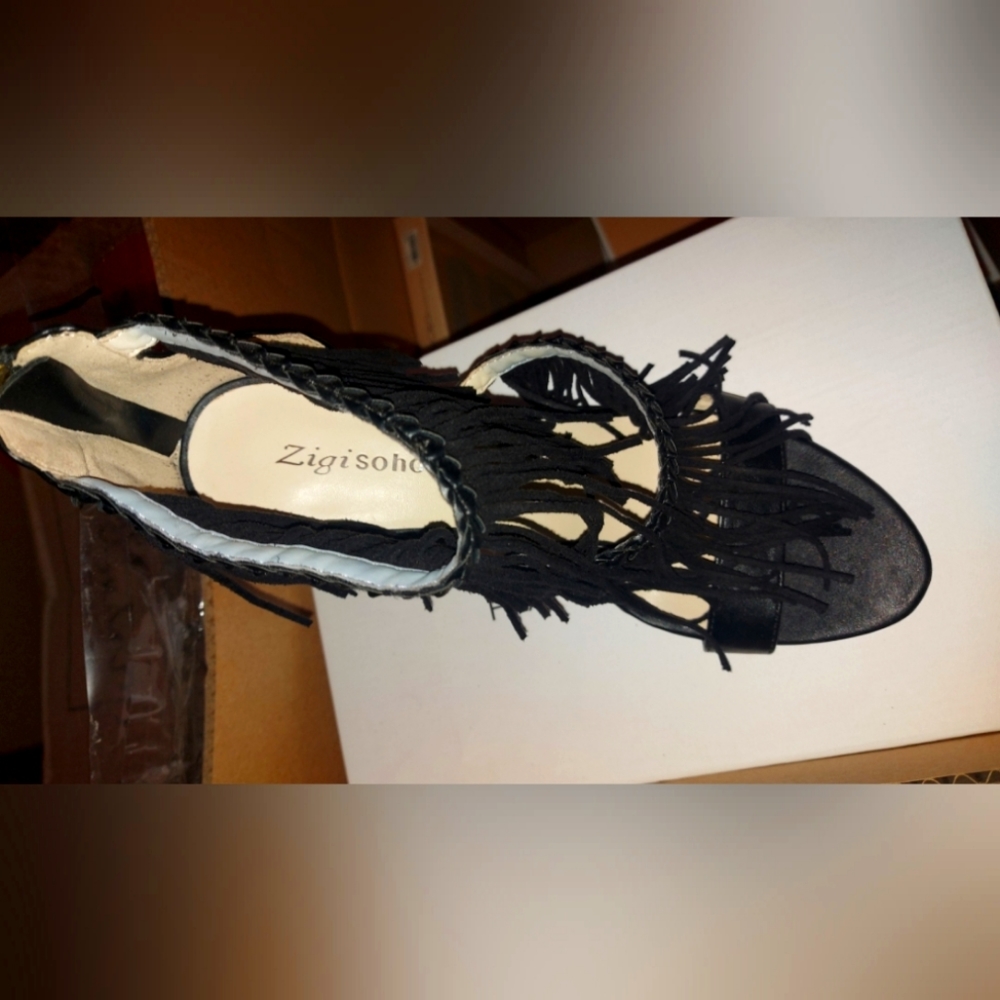 Women sandals